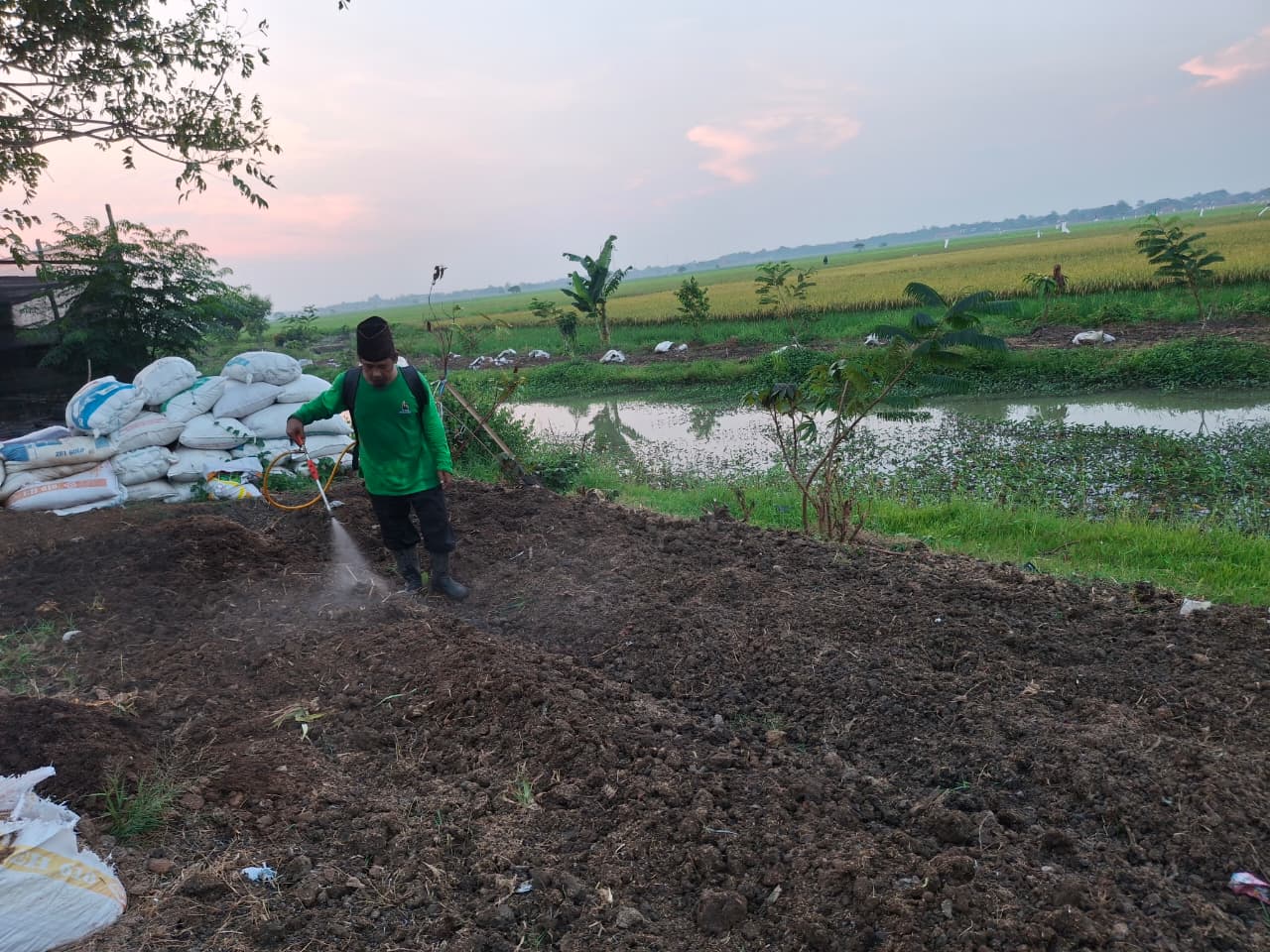 Yayasan Ki Jaga Kali Rawat Pohon di Bantaran Kali Butek Bekasi, Wujud Nyata Pelestarian Lingkungan